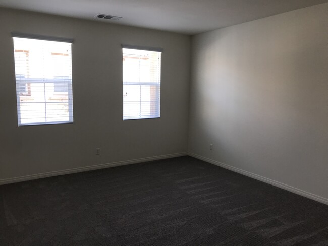 Building Photo - 3 Bedroom Condo in Arroyo Vista (Murrieta)...