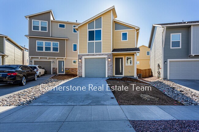 Photo - 847 Endeavor Wy House