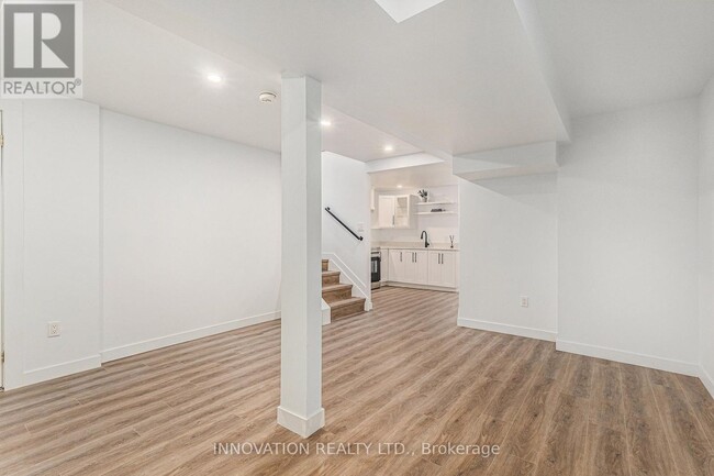 Photo du bâtiment - 1665 Teakdale Ave