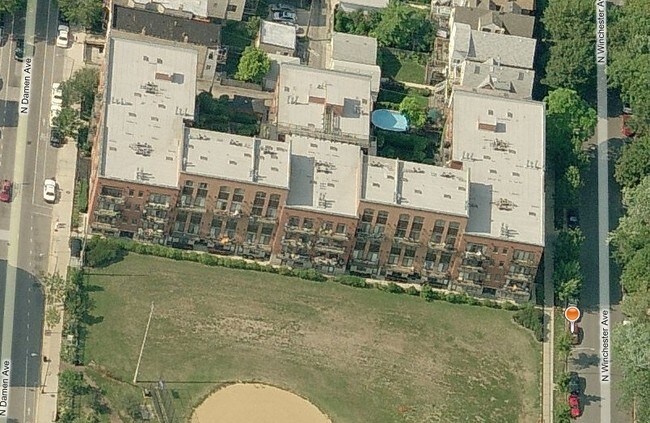 Foto principal - 1830 N Winchester Ave