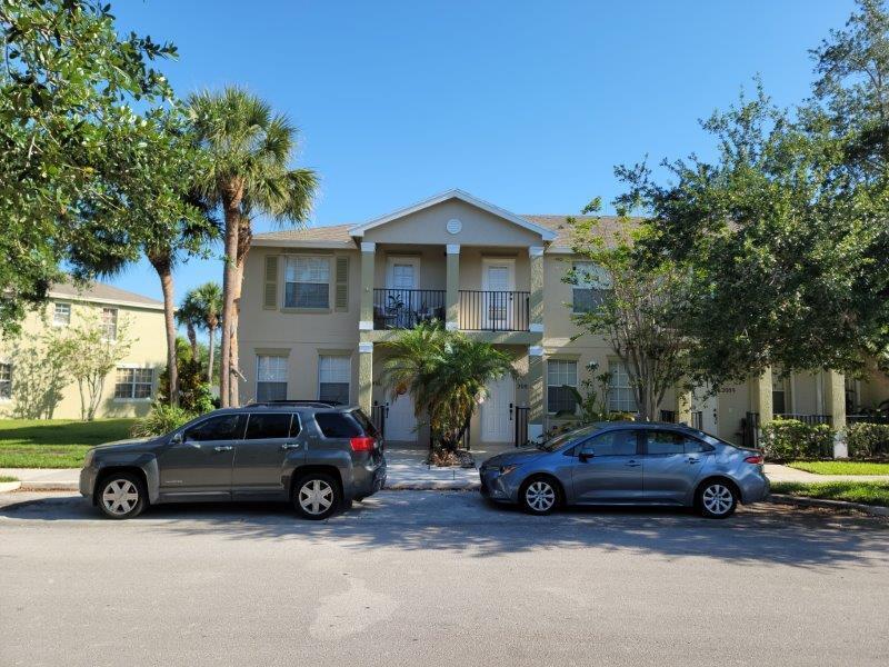 Primary Photo - 2085 SE Glen Ridge Dr