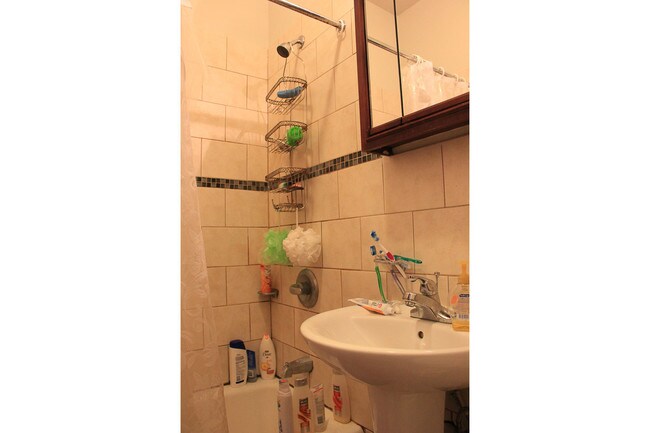 Foto del edificio - 636 Sterling Pl