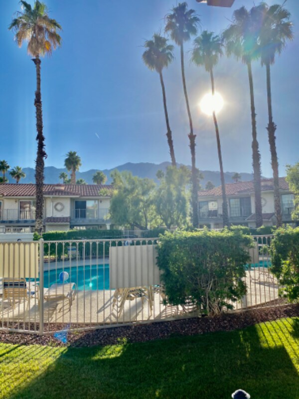 Foto del edificio - 4901 E Mesquite Ave