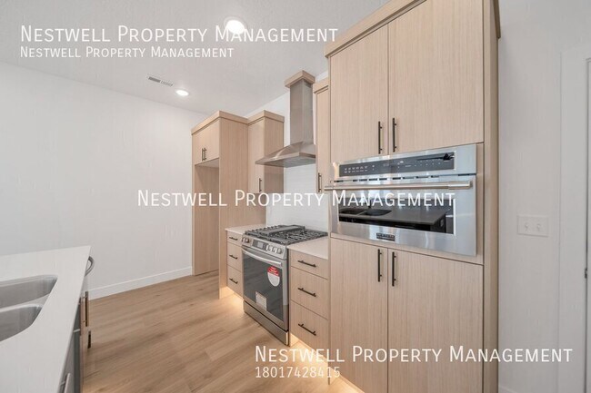 Building Photo - $500 OFF 1ST MONTH'S RENT -Brand New Stunn...