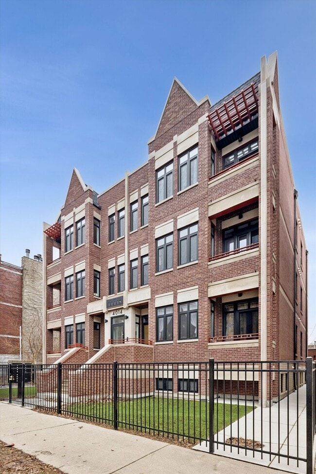 Building Photo - 4014 S Ellis Ave