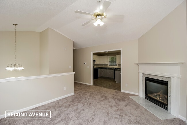 Building Photo - 5736 Broadleaf Way