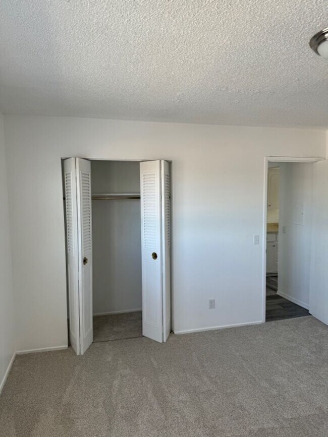 Building Photo - 628 BERRYDALE