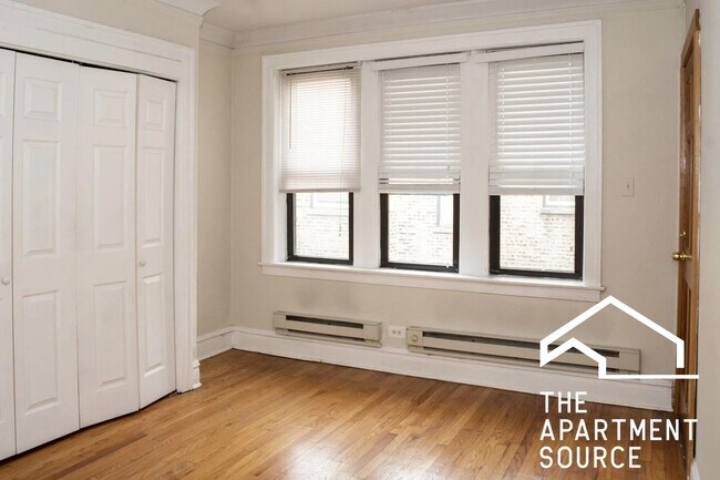 Photo - 837 W Cornelia Ave Apartment