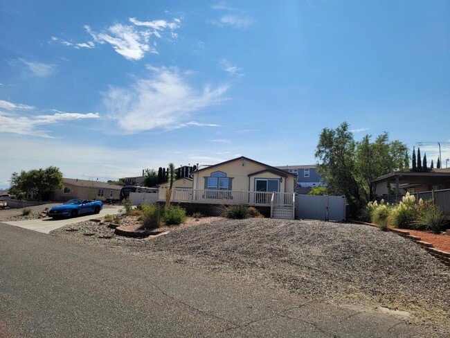Building Photo - 328 S Wahweap Dr