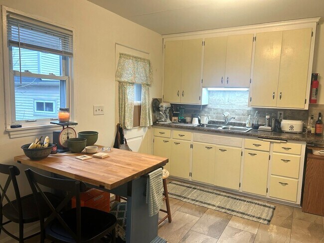 Foto del edificio - 532 Gilbert Ave