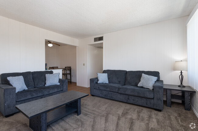 2HAB, 1.5BA - 950 ft² - University Gardens Apartments