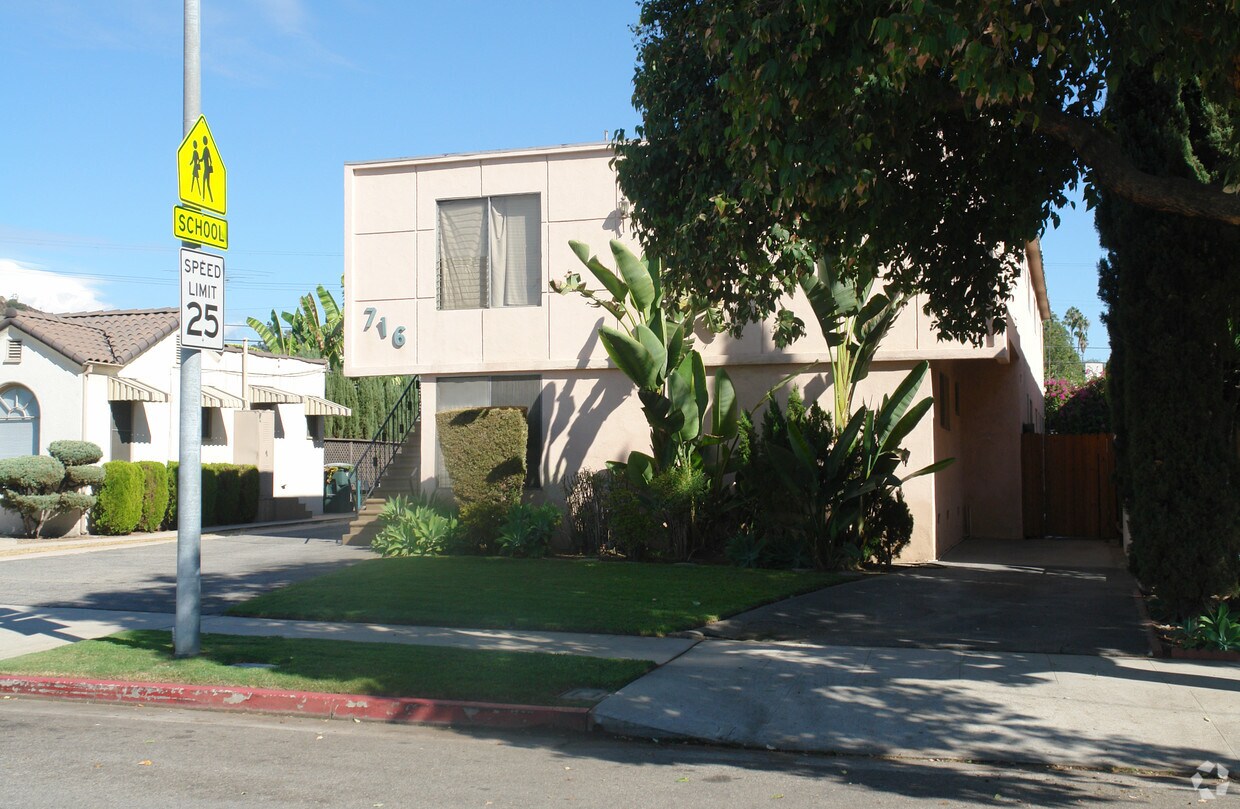 Foto del edificio - 716 N Adams St
