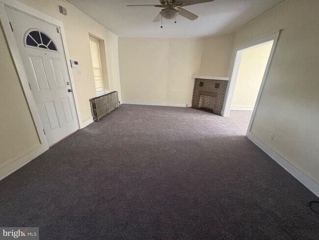 Building Photo - 2410 N Monroe St