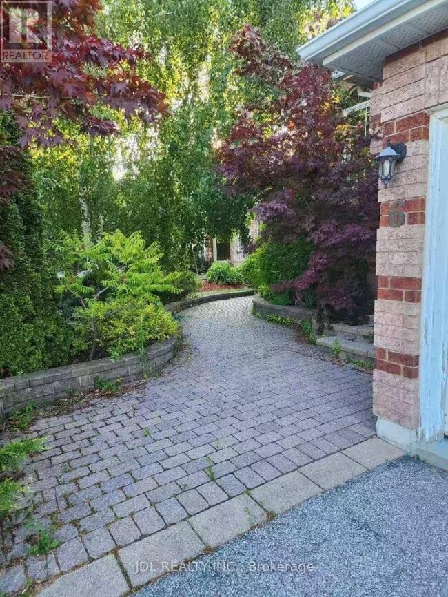Building Photo - 6 Dovedale Dr