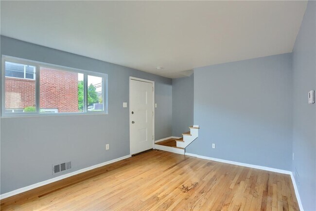 Foto del edificio - 440 Brierly Ln
