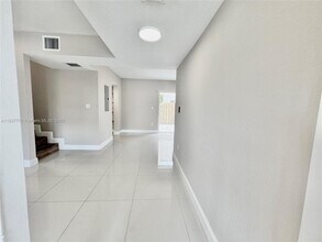 Building Photo - 3840 SW 52nd Ave