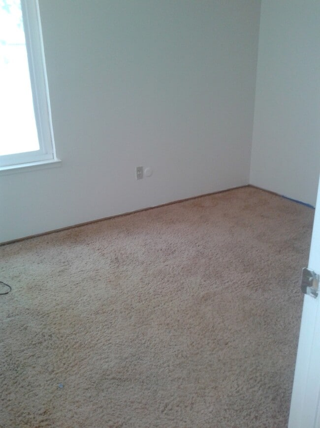 Foto del edificio - Spacious 3 bedroom 2 bath home located in Modesto