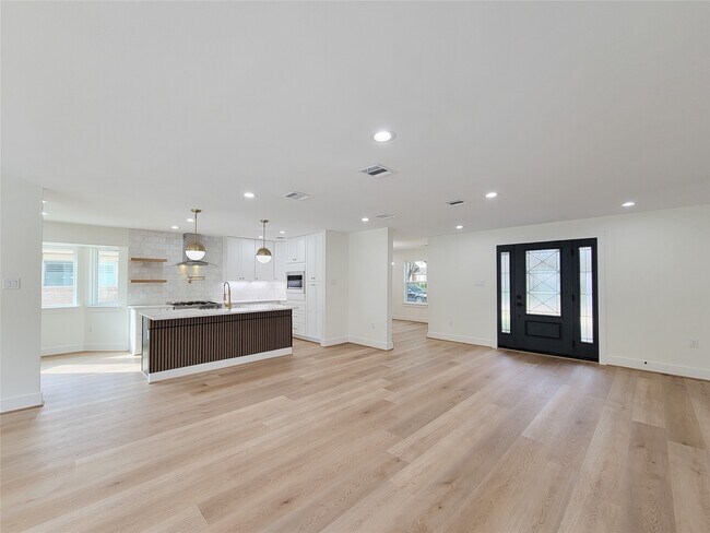 Foto del edificio - 20223 Laurel Lock Dr