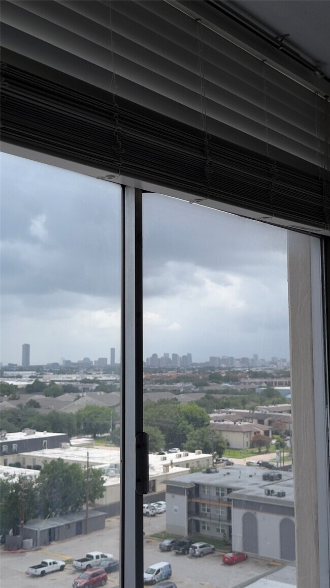 Foto del edificio - 7520 Hornwood Dr