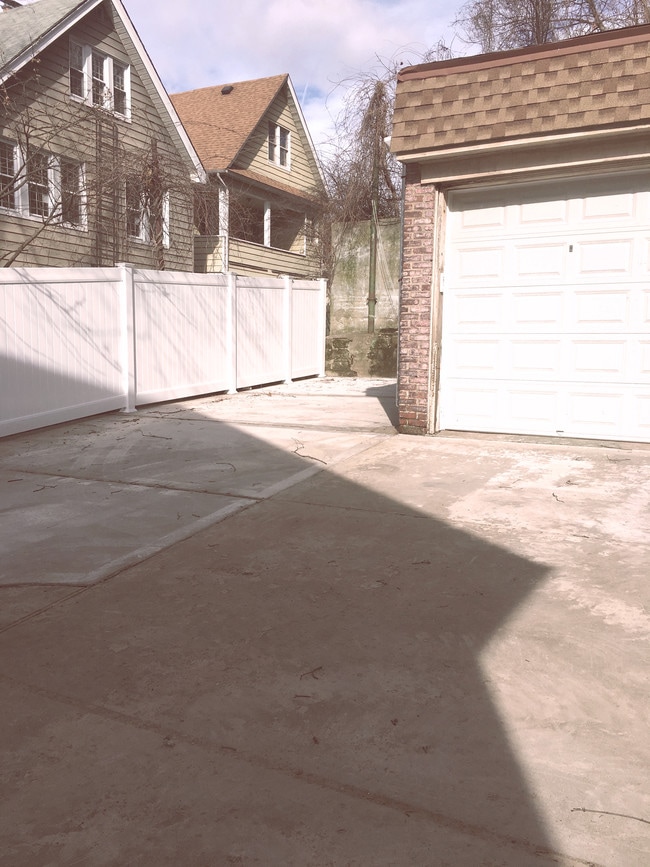 Building Photo - 201 Westervelt Ave