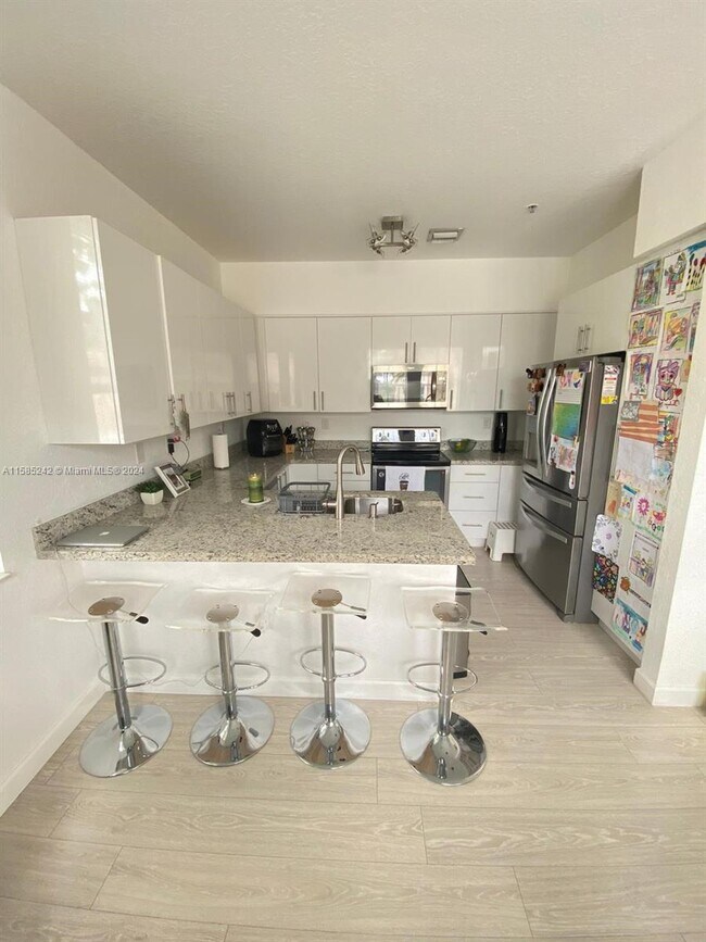 Foto del edificio - 4445 SW 160th Ave