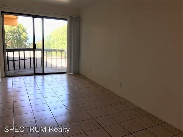 Foto del edificio - 2460 Lillie Ave