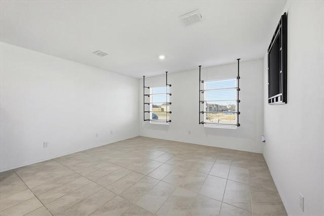 Foto del edificio - 6739 Coulter Dr