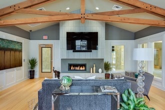 Building Photo - The Bailey At Amazon Creek