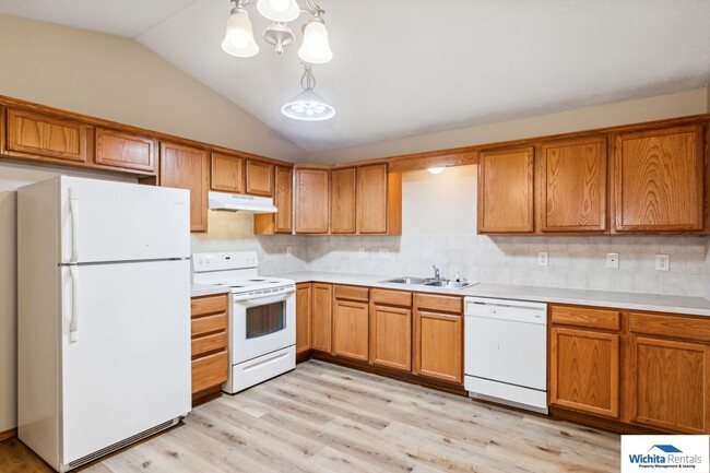 Foto del edificio - 3 bedroom 2 bath  - NE Wichita ***$300 Off...