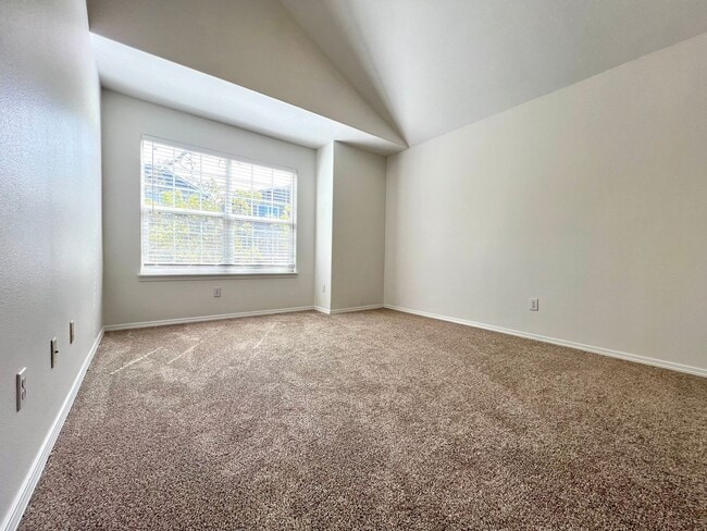 Photo - Spacious, Updated Townhome in Prime Beaverton Location!
