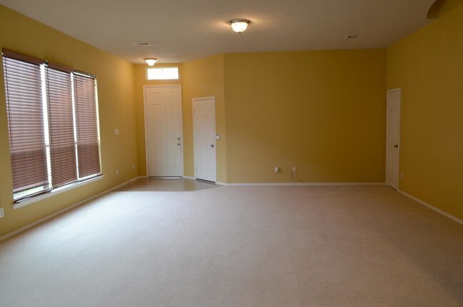 Foto del edificio - 2918 Hebert Trail Dr