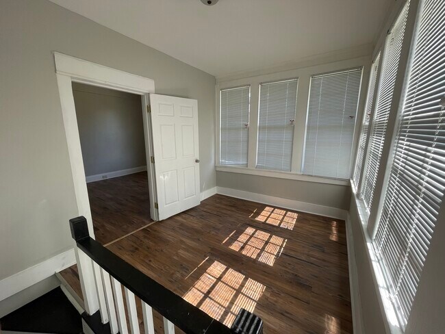 Sunroom - 226 Broad St