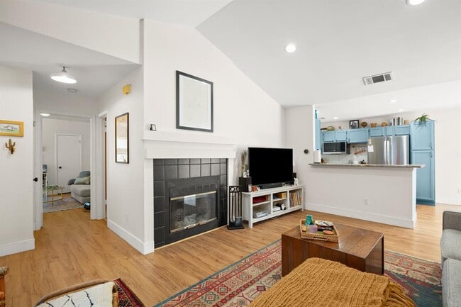 Building Photo - 3010 Siskin Dr