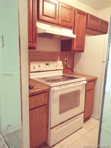 Foto del edificio - 10080 Twin Lakes Dr
