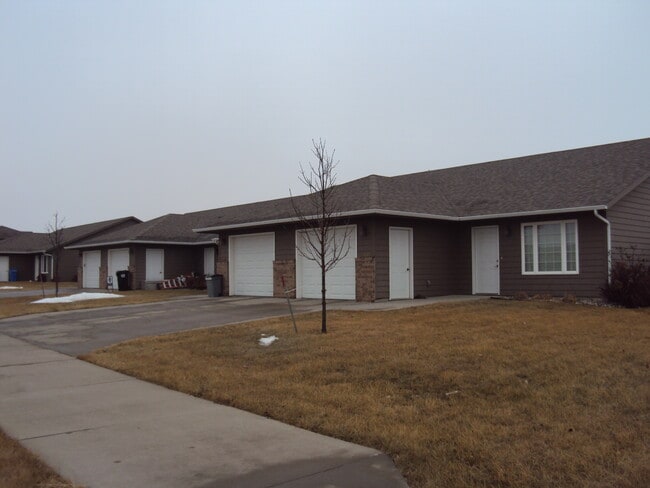Curb View - 1004 N Main Ave