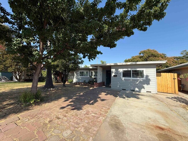 Foto del edificio - 3 Bed Home