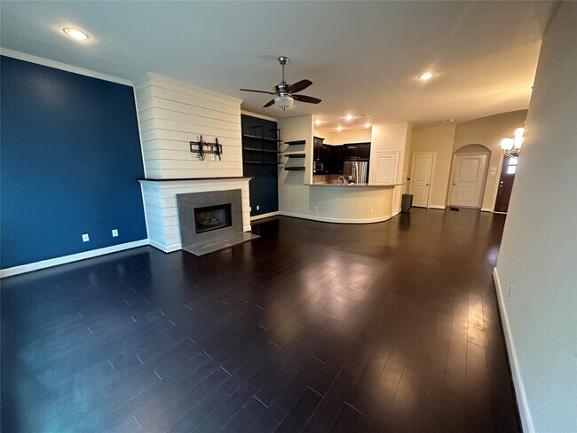 Foto del edificio - 5151 Oasis Park Ln