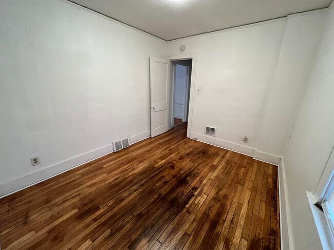 Foto del edificio - 16626 Monica St
