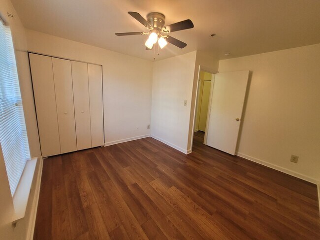 Foto del edificio - CONDO FOR RENT STAFFORD