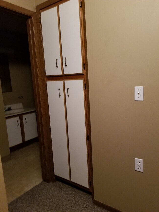Foto del edificio - 704 E 18th St