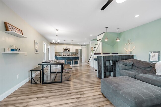 Building Photo - 32R Bass Ave