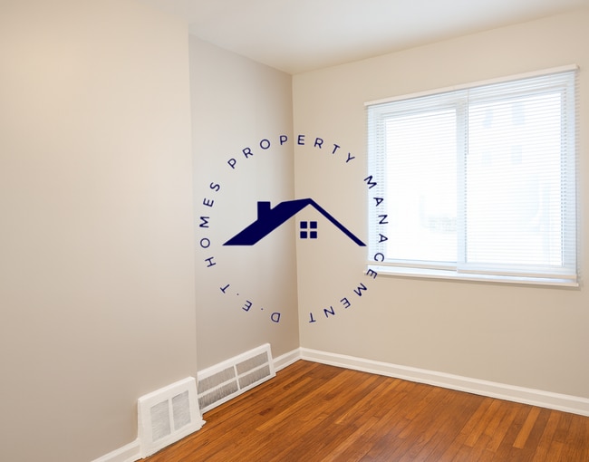 Building Photo - 17536 2nd Ave