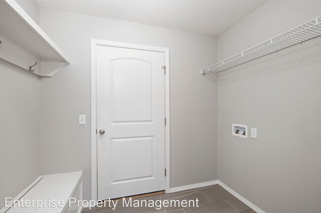 Building Photo - 4 br, 2 bath House - 662 S Long Dr