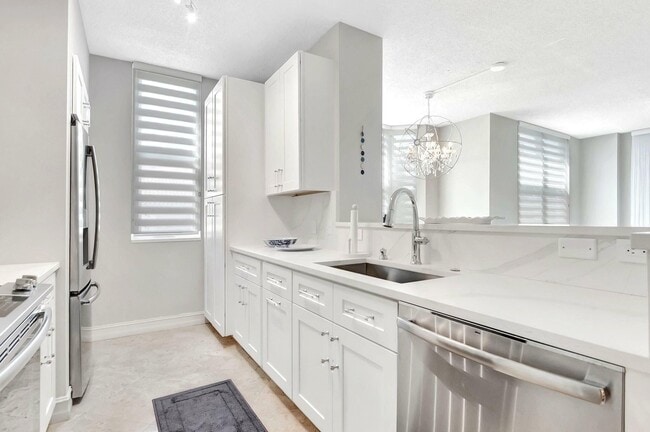 Foto del edificio - 3606 S Ocean Blvd