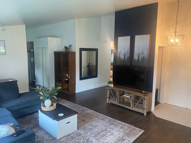 Building Photo - 3 bedroom / 2 bath in Marysville