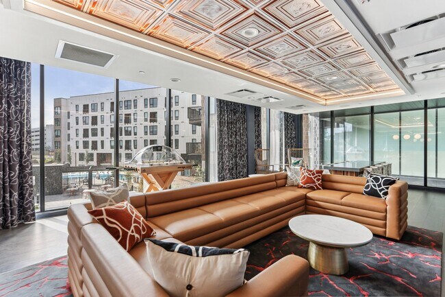 Building Photo - The Chartwell at Marathon Village