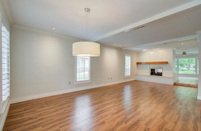 Building Photo - 16209 Wall St