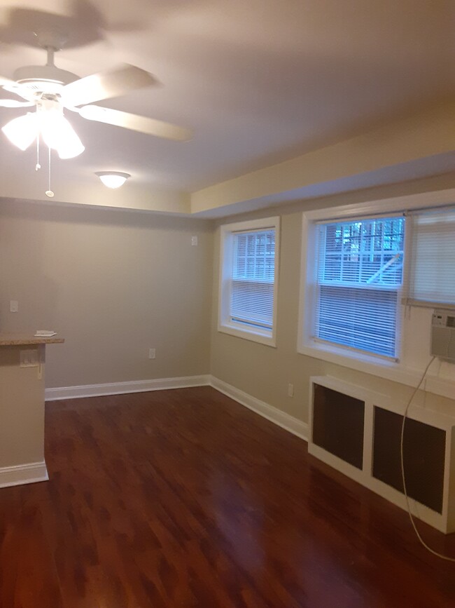 Foto del edificio - 3921 Kansas Ave NW