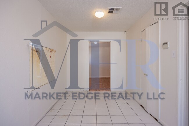 Foto del edificio - 3Bed/1.5Bath House at 35th/McDowell! $1199...