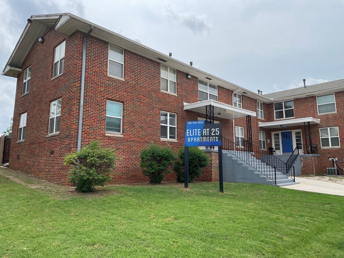 Primary Photo - Elite 25 Apartments